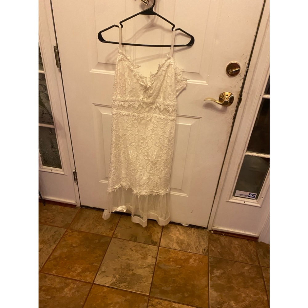Boutique white lace dress with mesh insets size 2XL